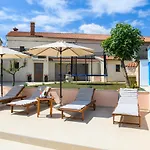 Вилла House Angela With Private Pool, Private Parking, Wi-fi And Fully Fenced Garden - Wiibuk Divsici