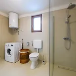 Вилла House Angela With Private Pool, Private Parking, Wi-fi And Fully Fenced Garden - Wiibuk