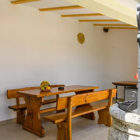 House Angela With Private Pool, Private Parking, Wi-fi And Fully Fenced Garden - Wiibuk Villa Divšići