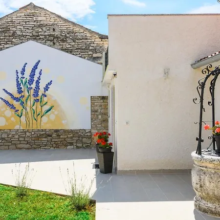 House Angela With Private Pool, Private Parking, Wi-fi And Fully Fenced Garden - Wiibuk Вилла *